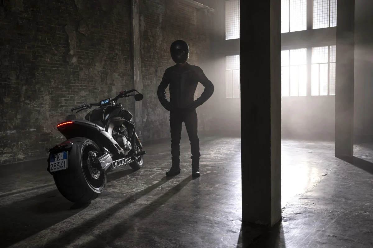 Benda Moto LFC700 2025 - Black - Image 16