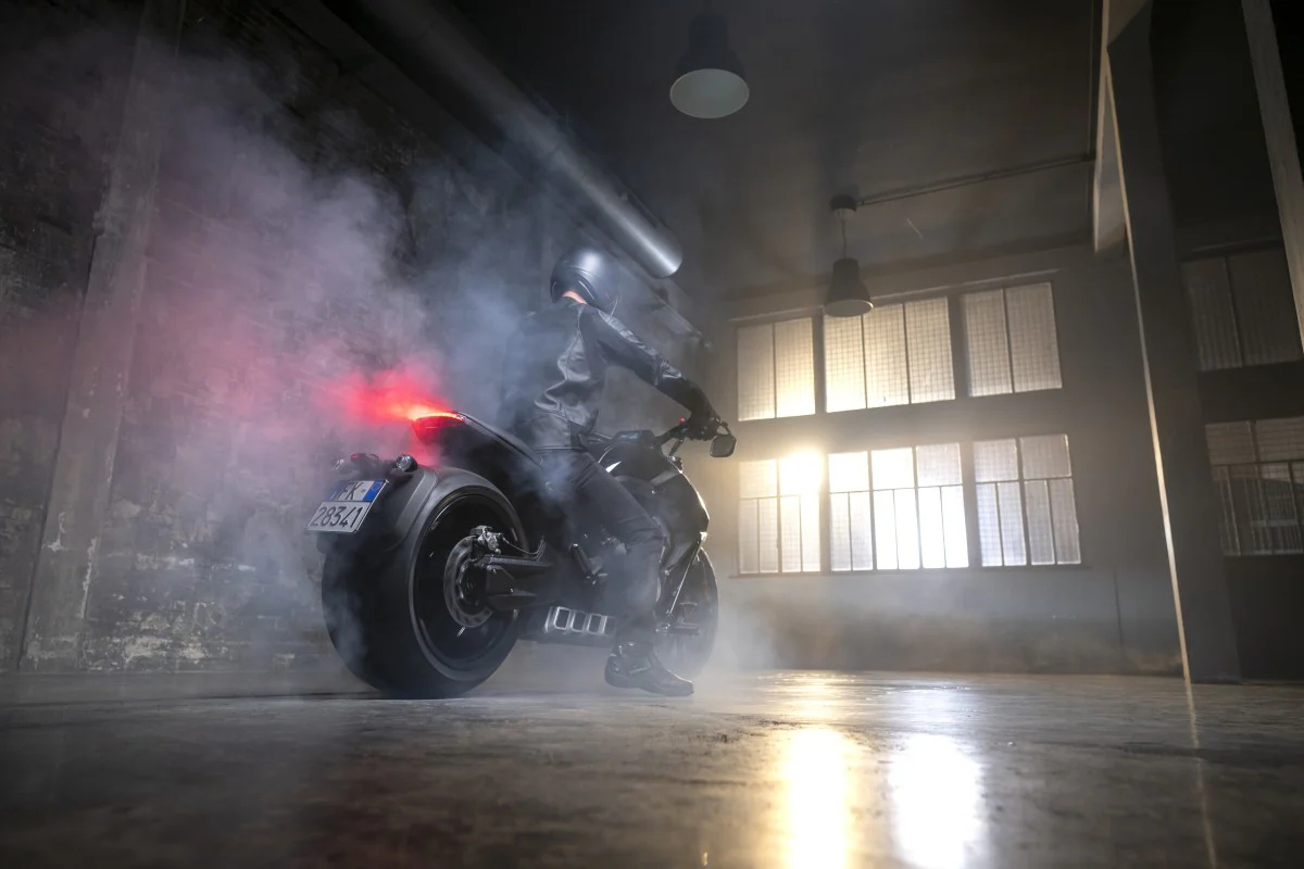 Benda Moto LFC700 2025 - Black - Image 3