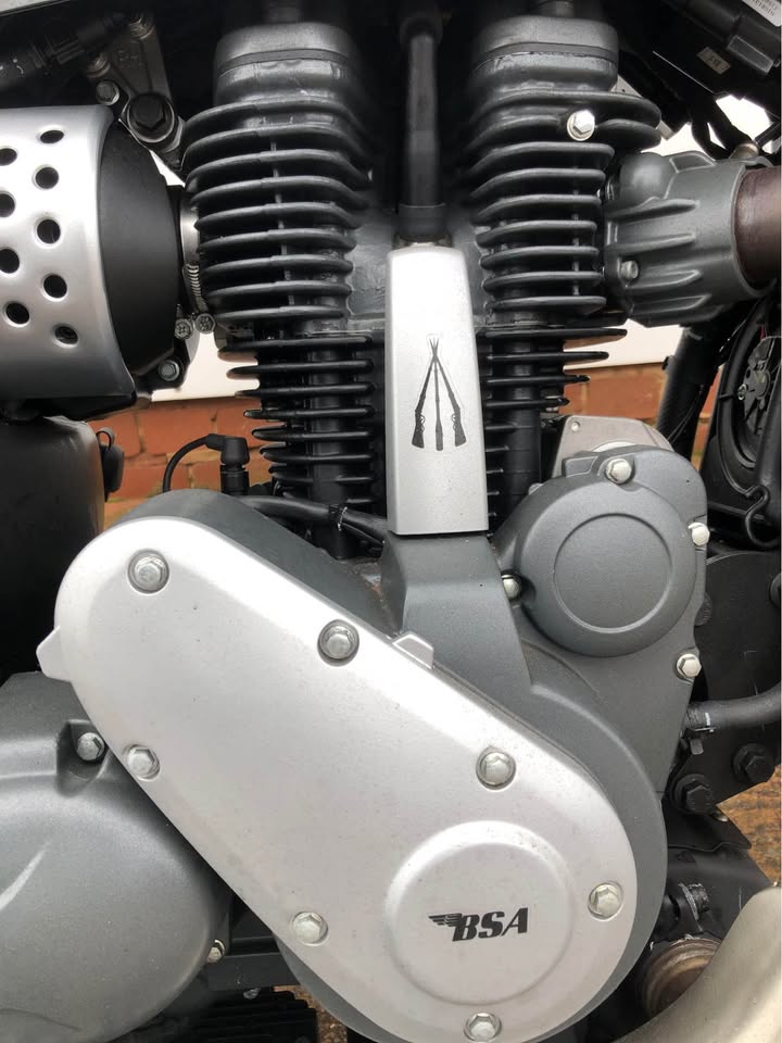 [EX DEMO] 2025 BSA Gold Star 650 Legacy Edition - Silver Sheen - Image 6