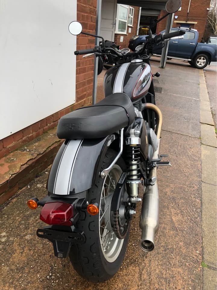 [EX DEMO] 2025 BSA Gold Star 650 Legacy Edition - Silver Sheen - Image 7