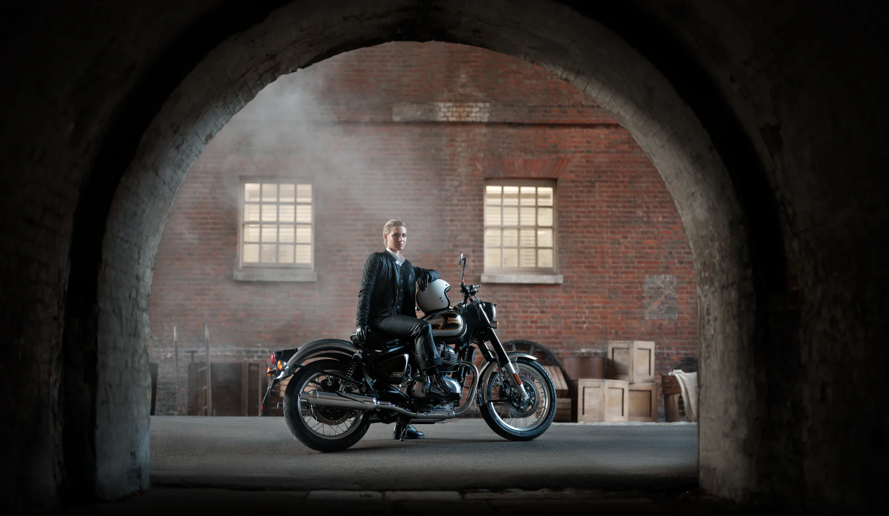 Royal Enfield Classic 650 - Black Chrome - Image 10