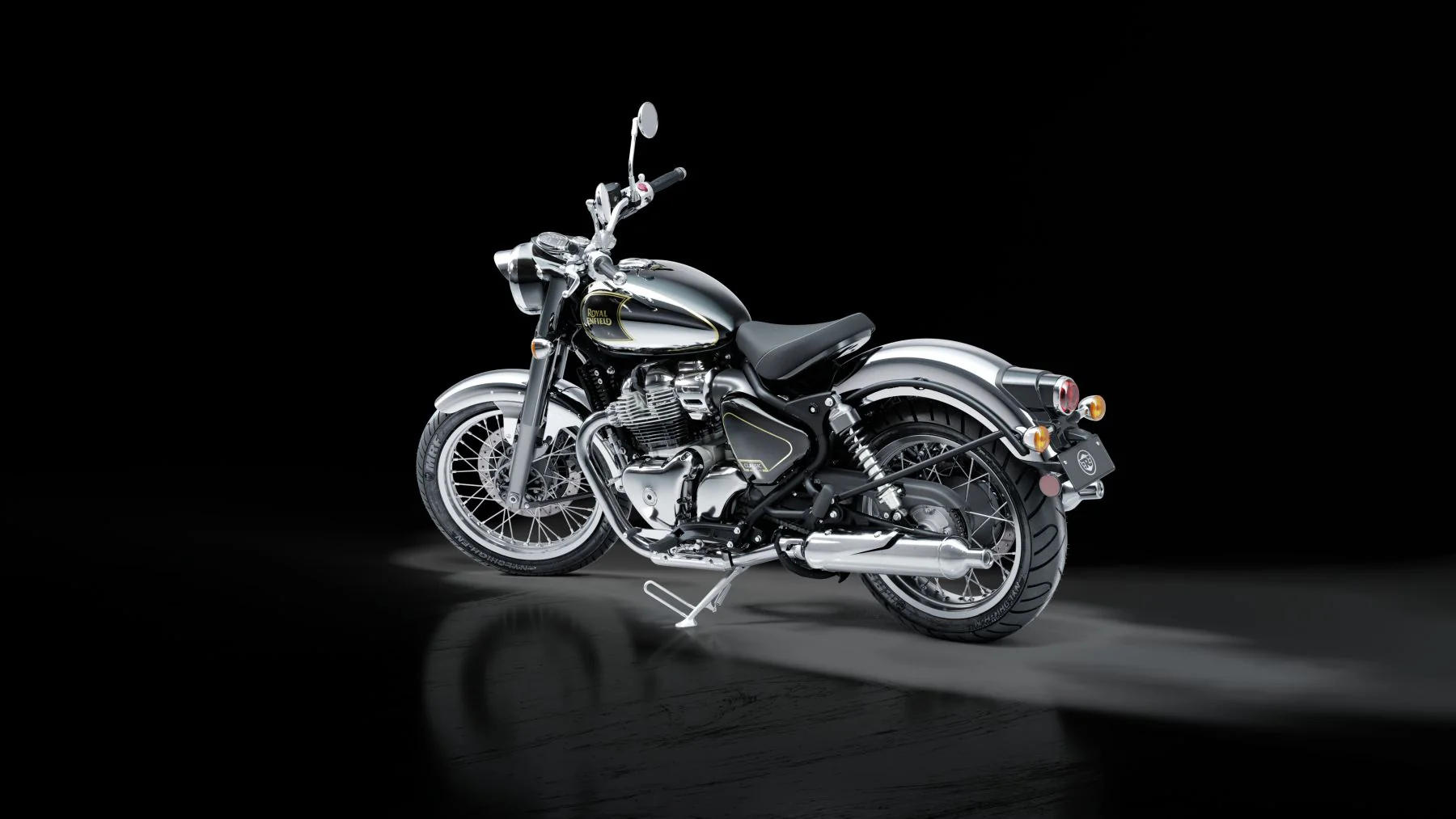 Royal Enfield Classic 650 - Black Chrome - Image 3
