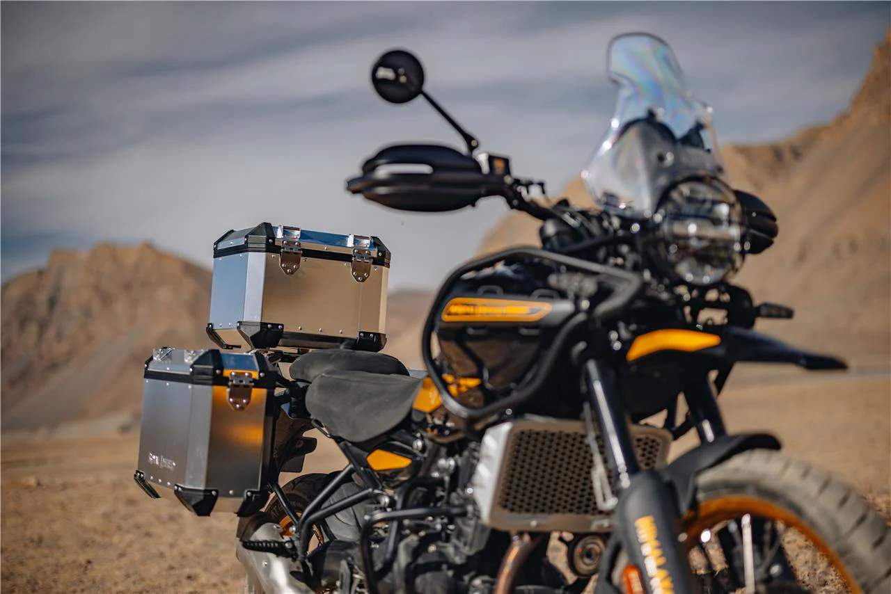 Royal Enfield Adventure Top Box - Silver - Image 4