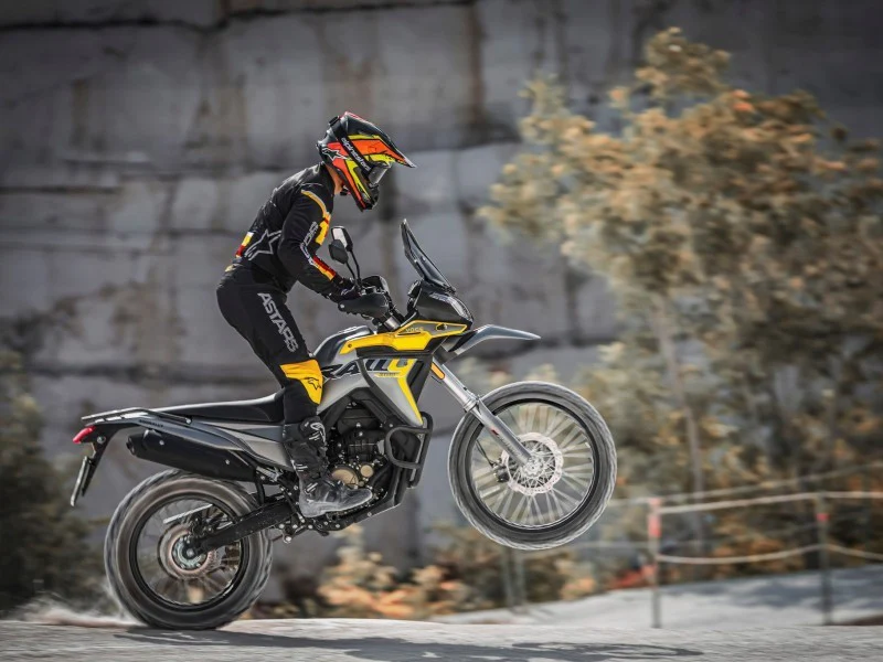 Voge Rally 300 - Yellow - Image 9